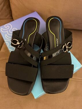 Comfort Black Slide Sandals with Decorative Buckle